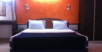 Skylark Hotel, Akola 4